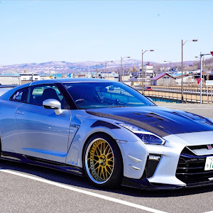 NISSAN GT-R R35