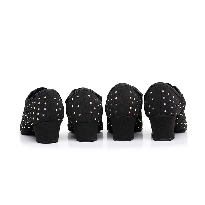 Sapatos Oxford de Dança Latina Femininos com Diamantes Completos Conforto e Elegância para Bailarinas Desfrutarem do Ritmo e Movimento na Pista