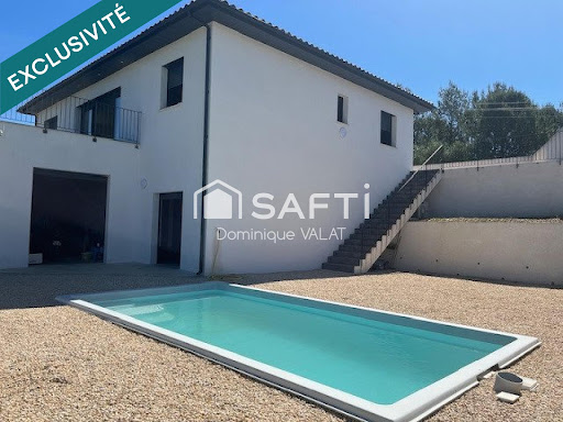 House with pool and terrace 1