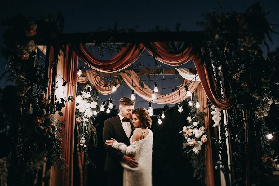 Fotógrafo de casamento Karina Ostapenko (karinaostapenko). Foto de 4 de dezembro 2018