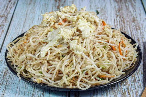 Double Egg Hakka Noodles