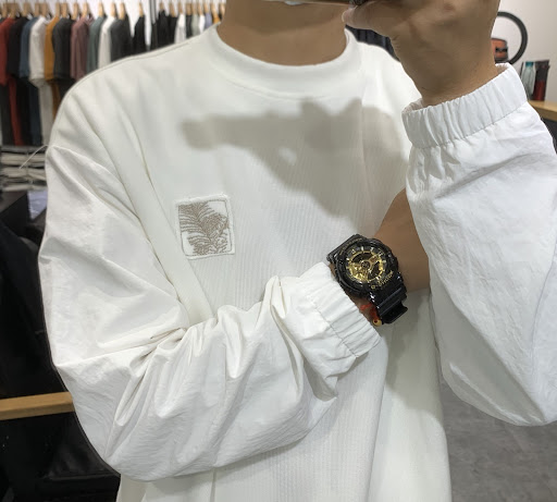 Title 5, Spliced fabric back and letter print long sleeves