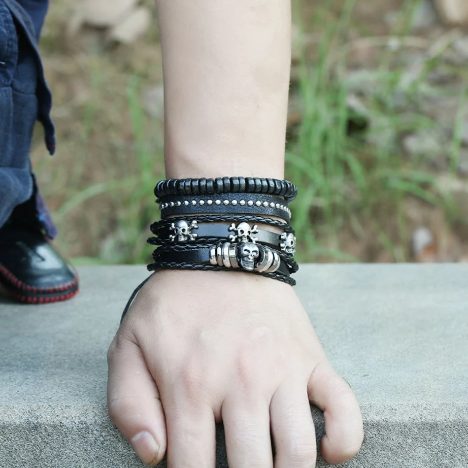 Heren Punk Geweven Lederen Armband, Stoer en Stijlvol Accessoire, Duurzaam en Comfortabel, Een Trendy Sieradenstuk voor Mannen