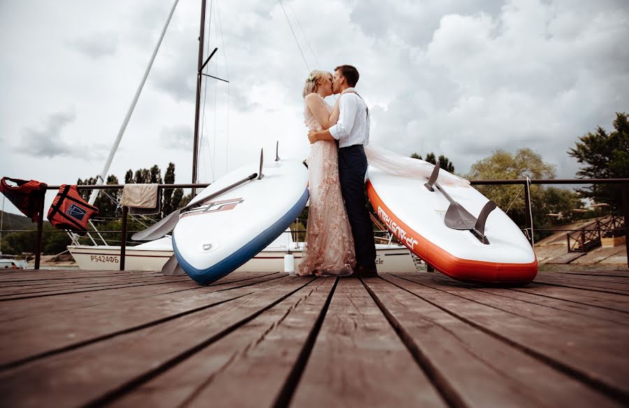 Fotógrafo de casamento Viktor Dubov (viktordubov). Foto de 5 de março 2020