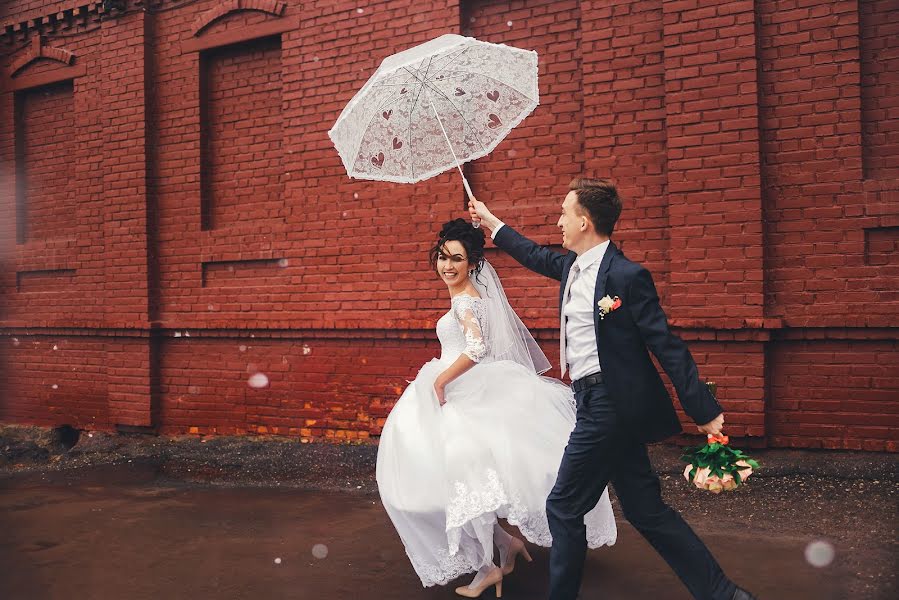 Fotógrafo de casamento Olga Nikolaeva (avrelkina). Foto de 3 de maio 2018