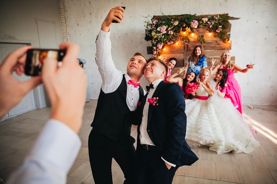 Fotógrafo de casamento Andrey Dolzhenko (andreydolzhenko). Foto de 22 de setembro 2015