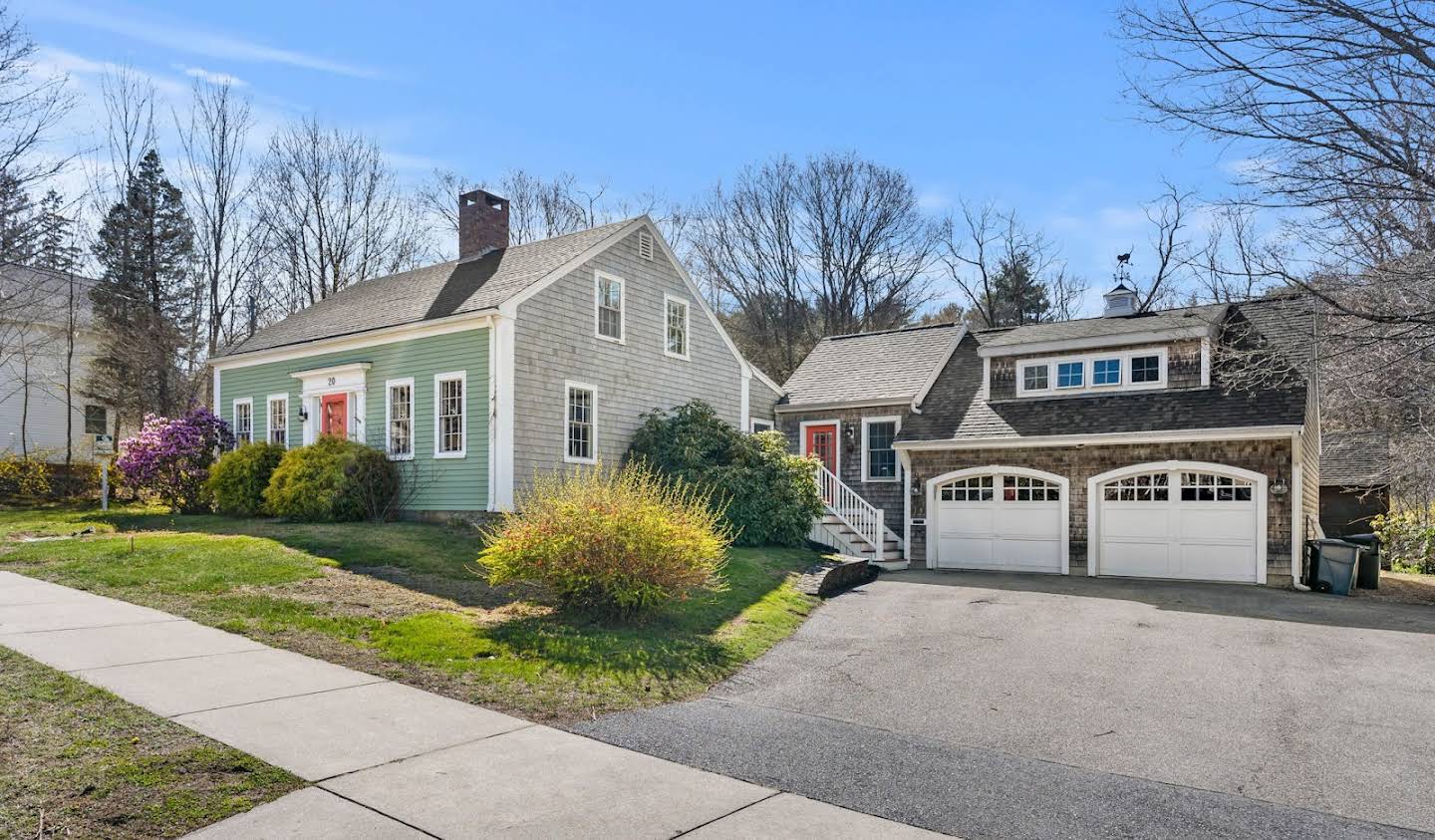 House with garden Newburyport