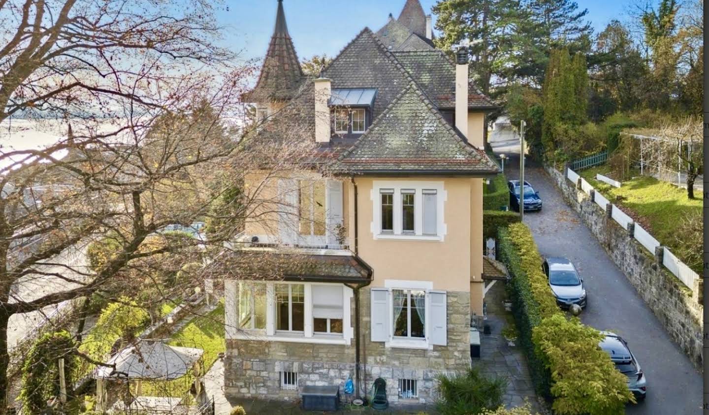 House with garden and terrace Pully