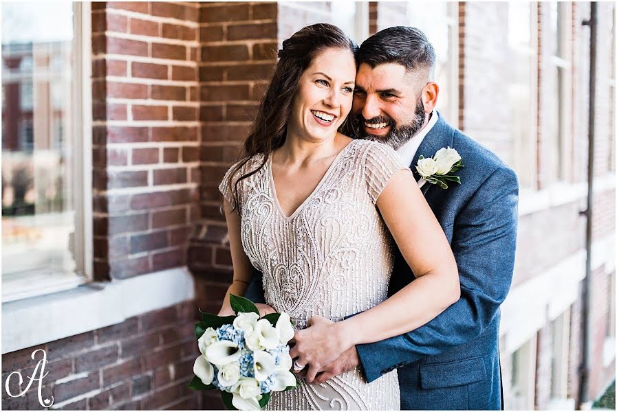 Fotografo di matrimoni Amber Lowe (amberlowe). Foto del 8 settembre 2019