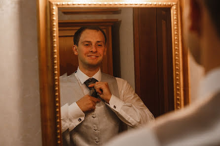 Wedding photographer Viktor Lyubineckiy (viktorlove). Photo of 9 April 2019