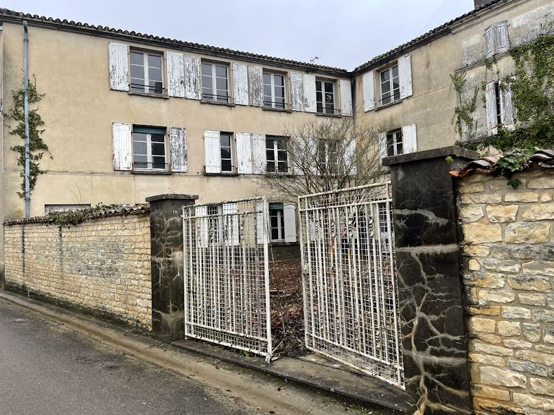 Vente maison  2500 m² à Fleurac (16200), 470 000 €