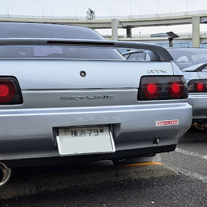 スカイライン HR32