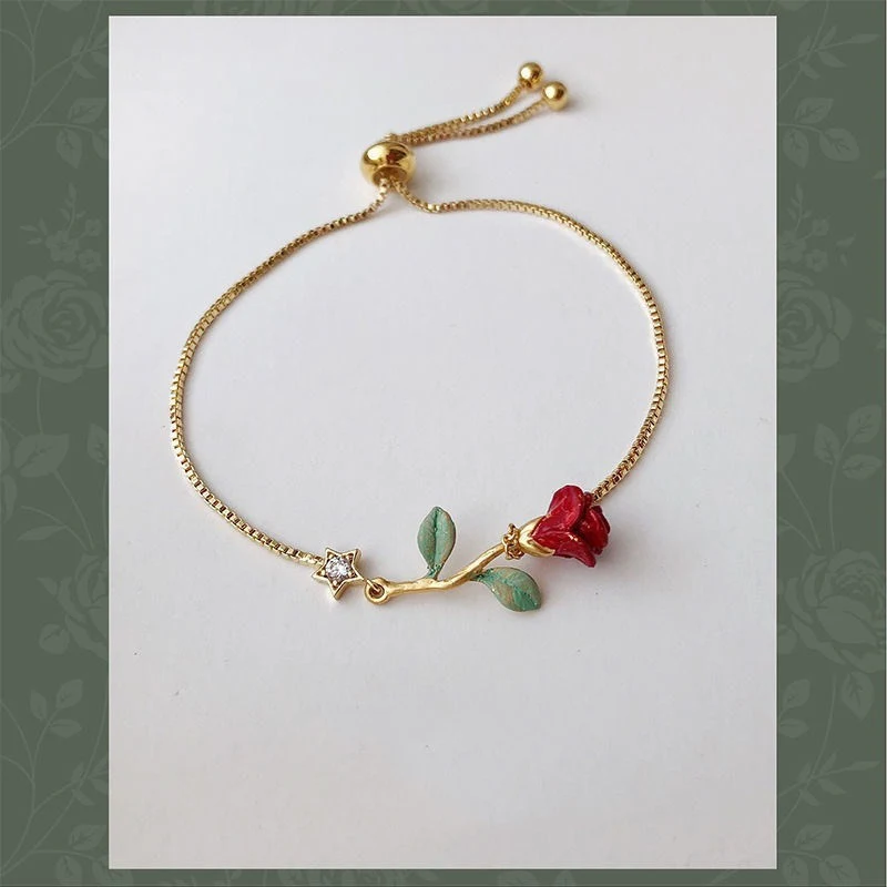 Bracelet femme rétro luxe léger avec roses peintes à la main, un bijou élégant et intemporel pour une touche de sophistication subtile et féminine.