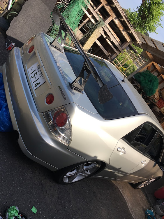 アルテッツァのアルテッツァ・ALTEEZA・altezza・車高調・GTウィングに関するカスタム事例の投稿画像1枚目