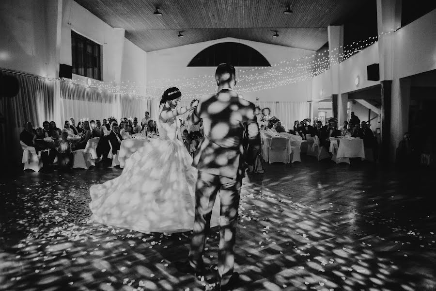 Fotógrafo de casamento Zuzana Kadašiová (zuzphotocollect). Foto de 7 de maio