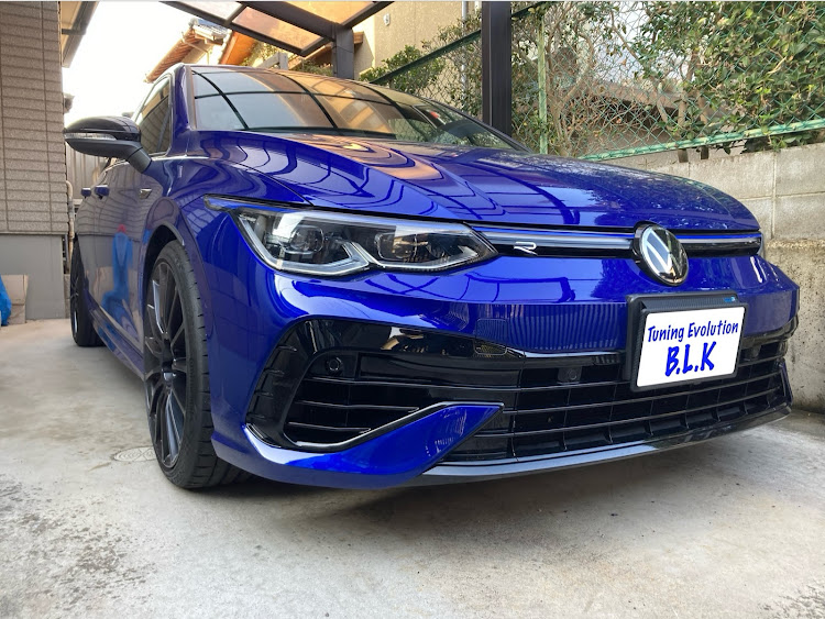 ゴルフ RのTuning Evolution B.L.K・ピックアップ間違いなし公開制限おくだ・タイヤ交換・愛車の半顔が見たいに関するカスタム事例の投稿画像5枚目