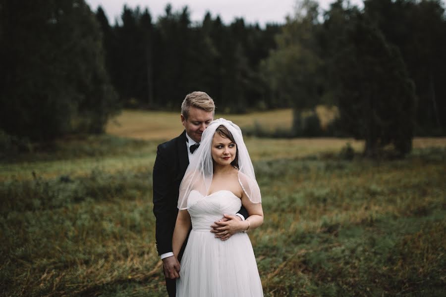 Photographe de mariage Reetta Tulemo (taydenkuunkuva). Photo du 24 décembre 2018