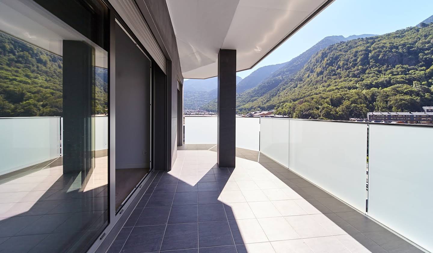 Apartment with terrace Andorra la Vella