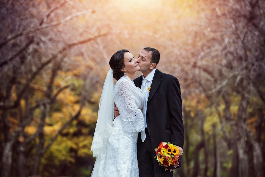 Wedding photographer Tatyana Saveleva (savelevaphoto). Photo of 17 February 2014