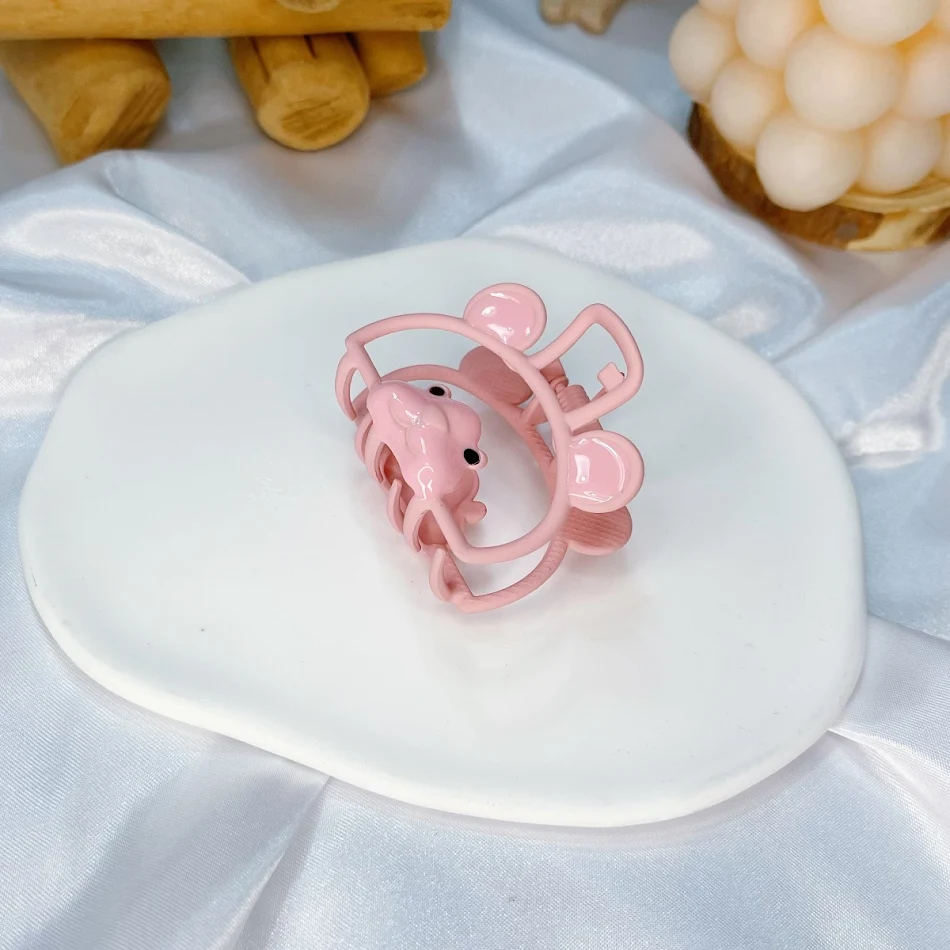 Support téléphone motif ours et chat, mignon et évidé. Offre une prise en main sûre, un design adorable et évite les chutes accidentelles.