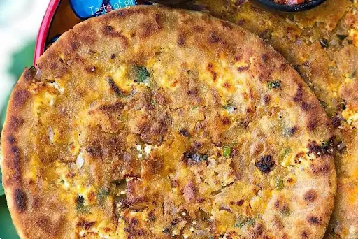 Paneer Pyaz Paratha