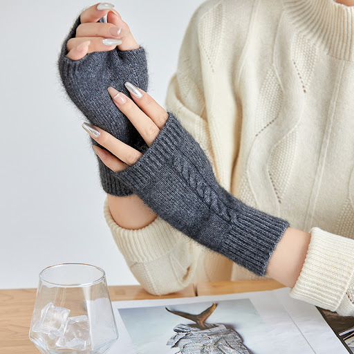 Title 2, Wrist Protector Thick Warm Half Finger Gloves