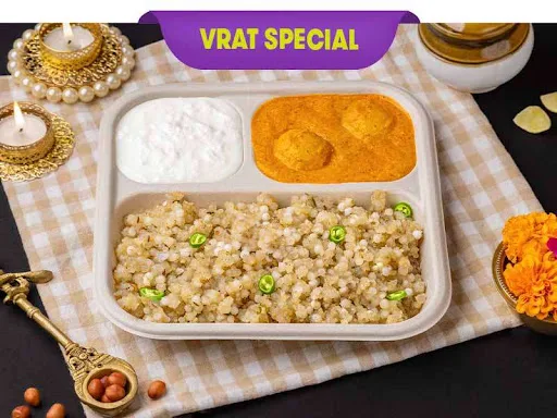 Sabudana Khichdi With Dum Aloo Vrat Thali