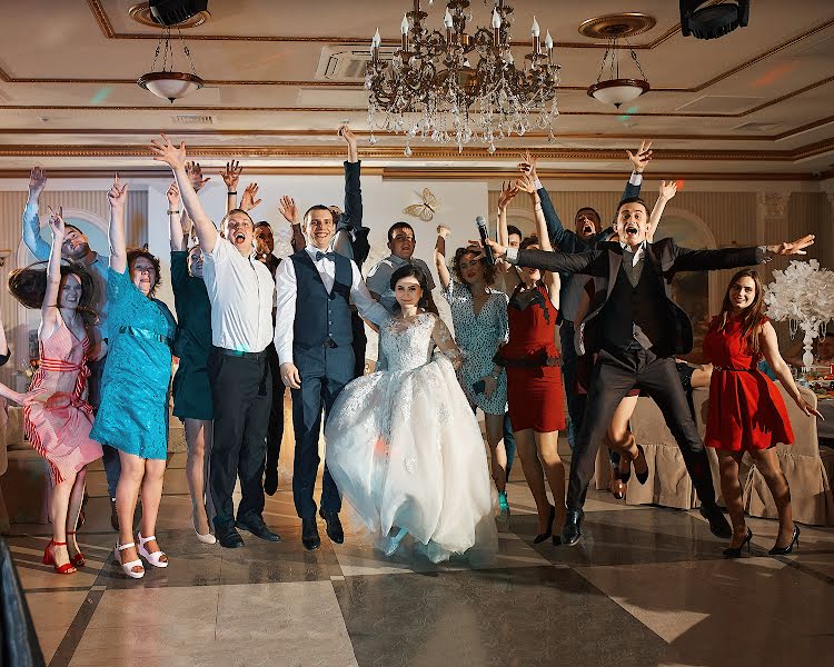 Fotógrafo de casamento Saviovskiy Valeriy (wawas). Foto de 1 de fevereiro 2020