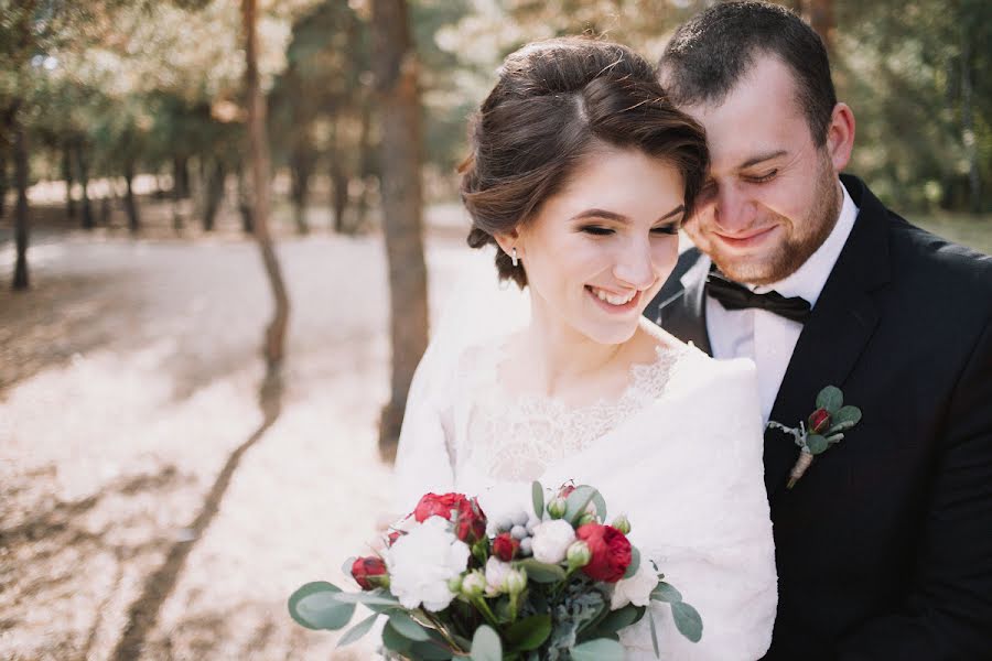 Fotógrafo de casamento Zhenya Sarafanov (zheniasarafanov). Foto de 16 de março 2017