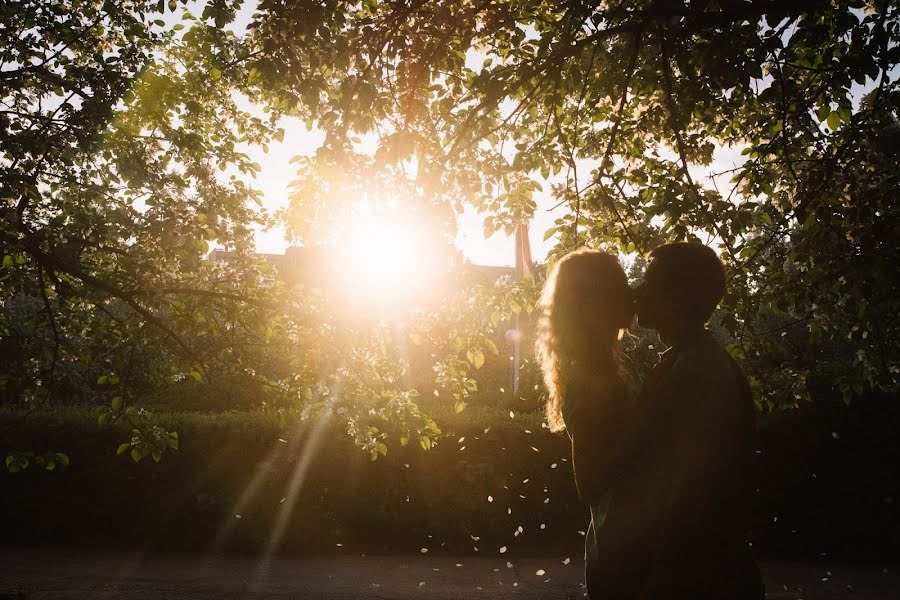 Wedding photographer Mikhail Burmistrov (burmistrov). Photo of 27 August 2015