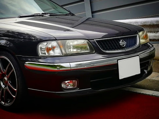 サニー B15のタイヤ交換 Vz R B15サニー 右斜め前写真展 1件目の板金屋のせいで に関するカスタム メンテナンスの投稿画像 車のカスタム情報はcartune