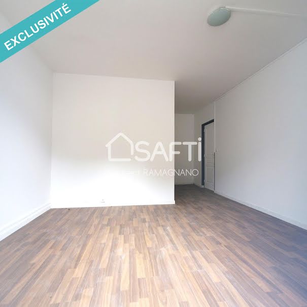 Vente appartement 4 pièces 98 m² à Saint-Nectaire (63710), 50 000 €