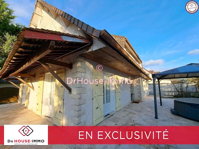 Vente maison 7 pièces 208 m² à Amilly (45200), 419 000 €