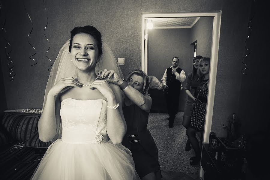 Wedding photographer Roman Urumbaev (eyesnv). Photo of 11 March 2014