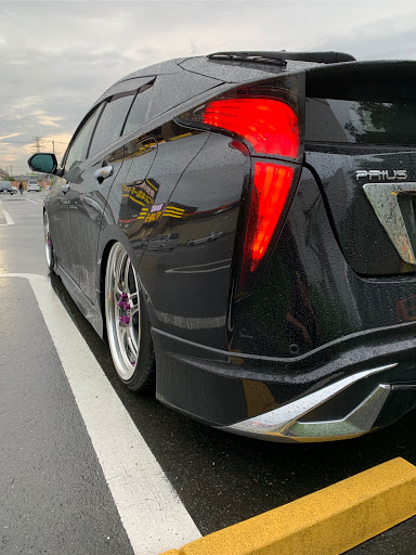 プリウス 50系の車高低い車はカッコイイ 今日のプリウス 梅雨明けまだか 愛車紹介 車高調整に関するカスタム メンテナンスの投稿画像 車 のカスタム情報はcartune