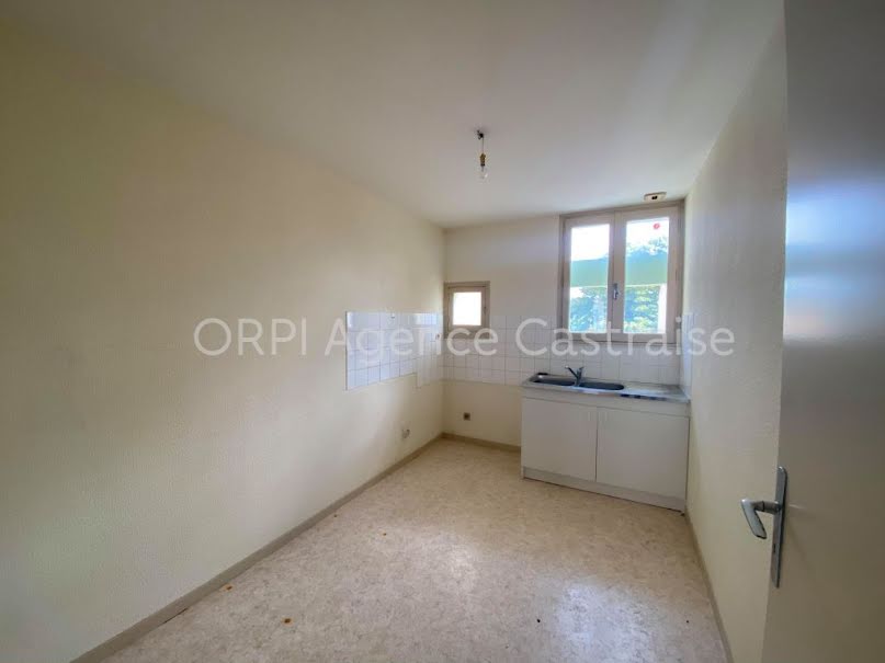 Location  appartement 2 pièces 68 m² à Castres (81100), 490 €