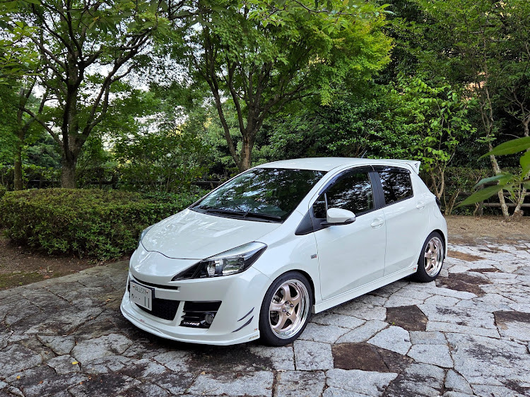 ヴィッツの岡山・斜め45度後方の美学・閃いたら実行😁・車は常にそこそこ綺麗に！・ツーリング告知見てね🙋に関するカスタム事例の投稿画像4枚目