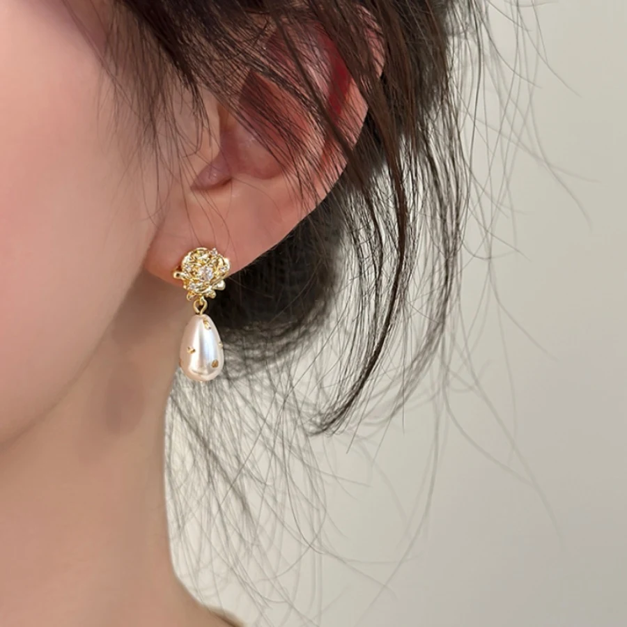 Title 6, Boucles doreilles perles roses style royal fra...
