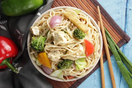 Veg Hakka Noodles