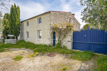 maison à Saint-Sulpice-de-Royan (17)