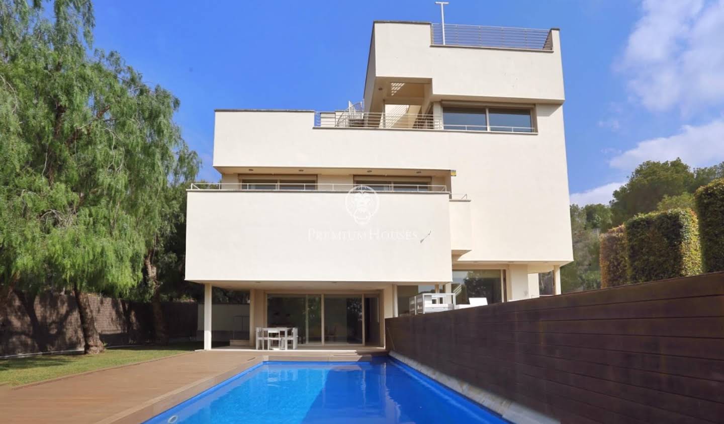 House with pool and terrace Sitges