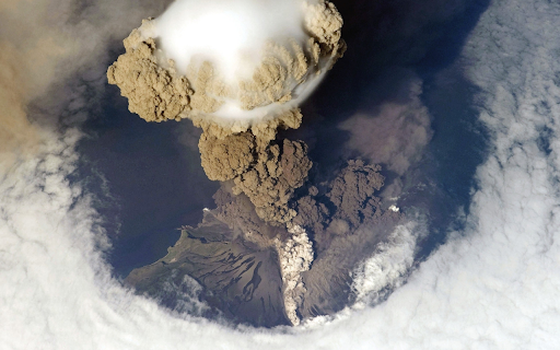 Volcanic Eruption from Above screenshot 1