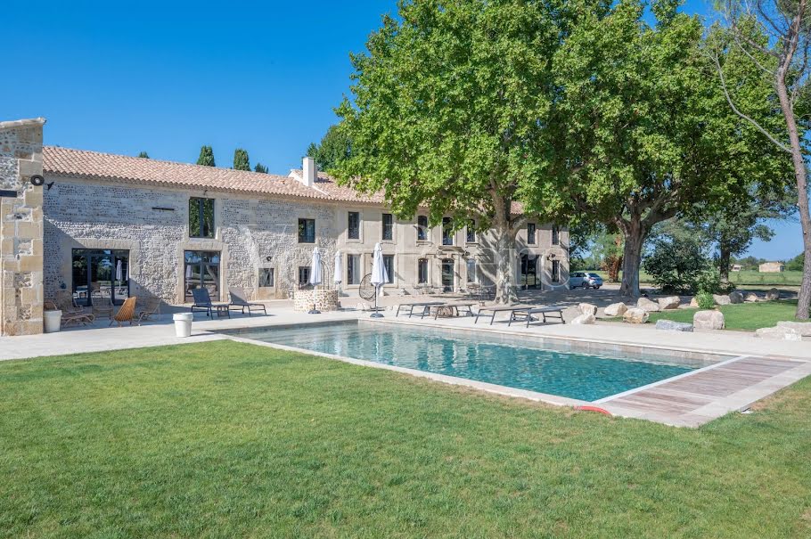 Vente propriété 11 pièces 450 m² à Raphèle-lès-Arles (13280), 3 690 000 €