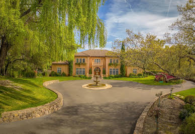 Maison avec piscine et jardin 1