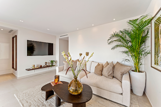Apartment with terrace and pool 4
