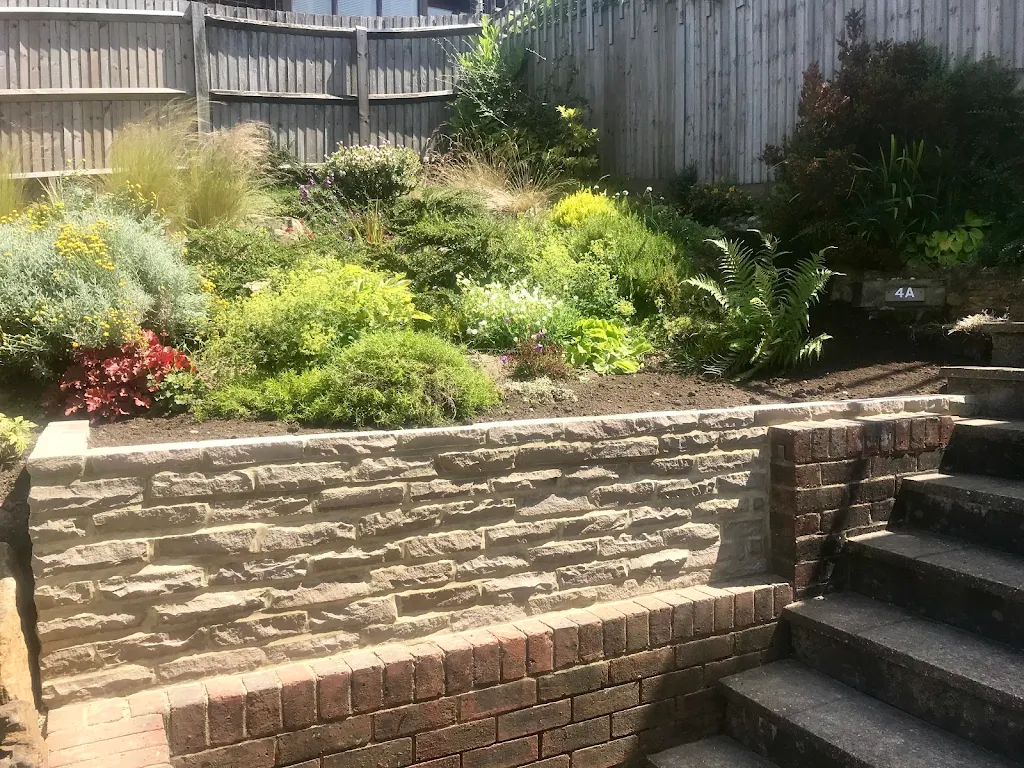 Preview of Sandstone walling .