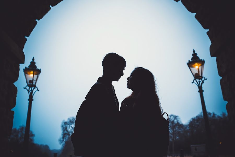 Fotógrafo de casamento Natalya Protopopova (natprotopopova). Foto de 10 de janeiro 2016