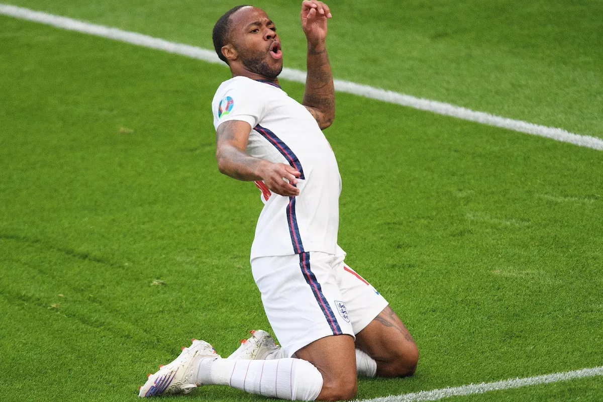 Helemaal rond: Chelsea haalt Raheem Sterling weg bij Manchester City