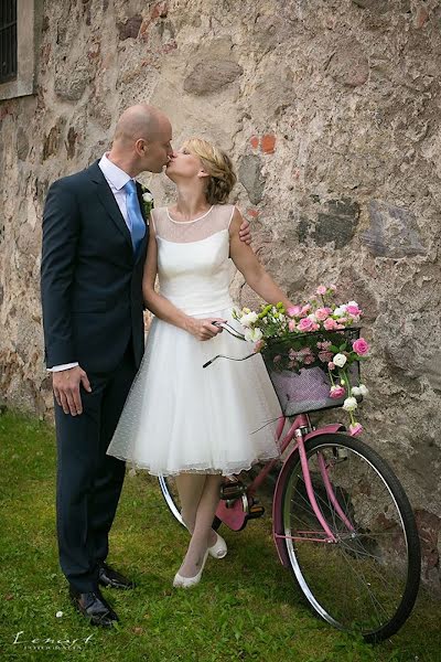 Fotografo di matrimoni Bartłomiej Lenart (lenartfotografia). Foto del 27 aprile 2023