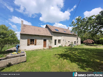 maison à Saint-Priest-la-Marche (18)